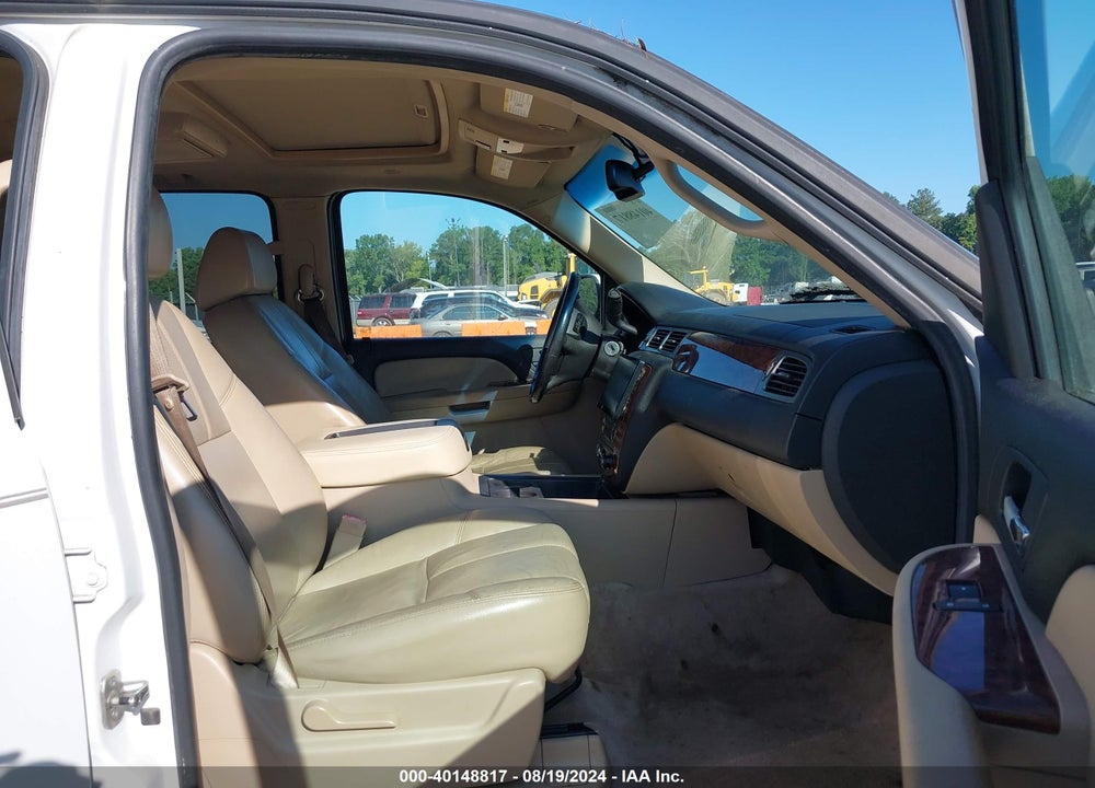 2007 CHEVROLET SUBURBAN 1500 LT VIN: 3GNFK16337G192720