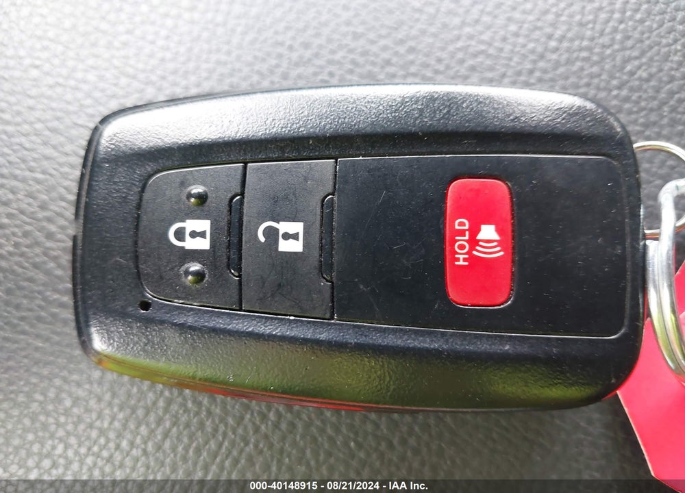 2021 TOYOTA RAV4 XLE VIN: 2T3P1RFV7MW166116