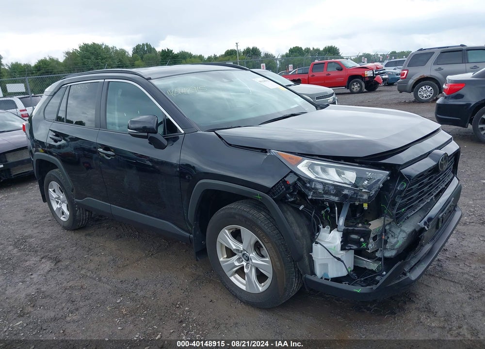 2021 TOYOTA RAV4 XLE VIN: 2T3P1RFV7MW166116