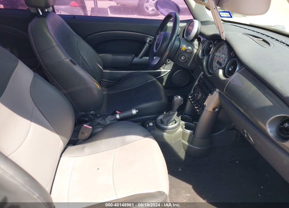 2005 MINI COOPER VIN: WMWRC33585TJ71282
