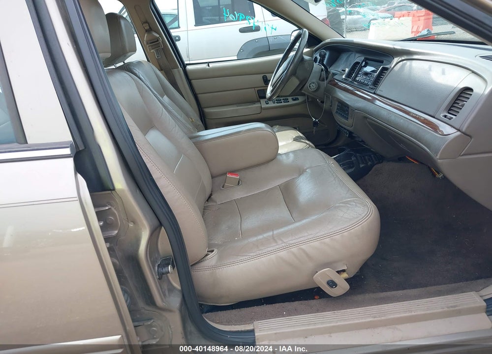 2003 FORD CROWN VICTORIA LX VIN: 2FAFP74W33X223898