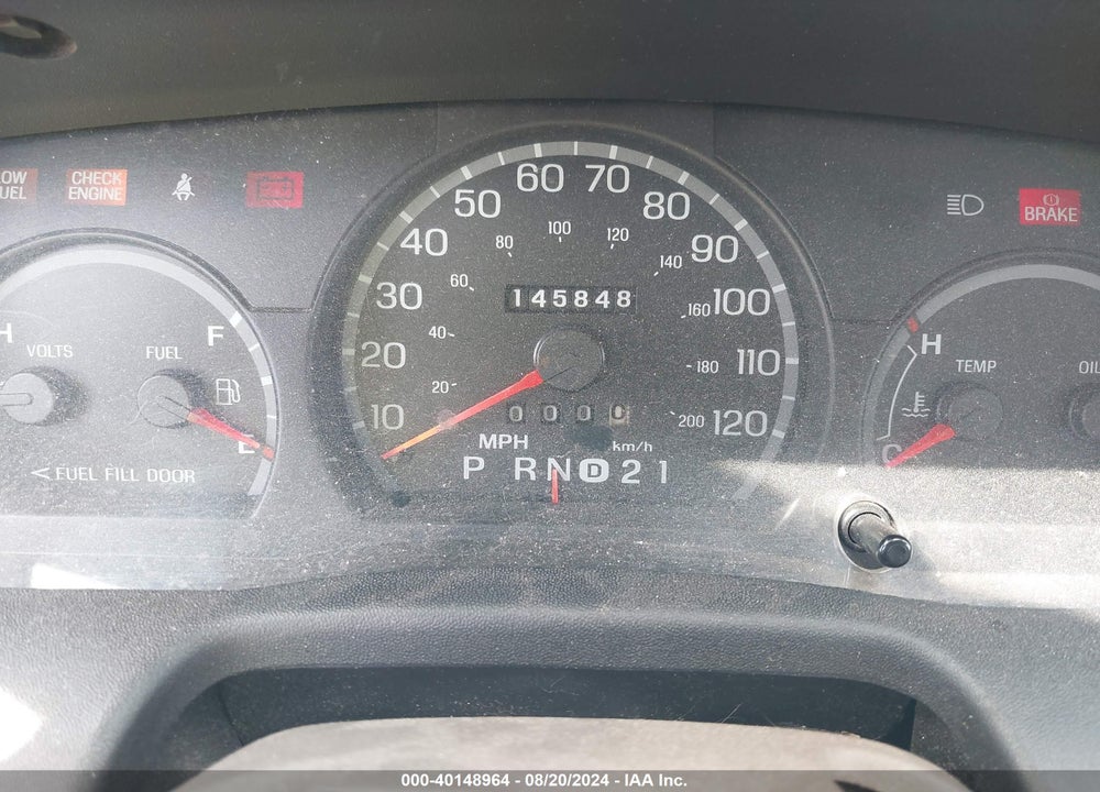 2003 FORD CROWN VICTORIA LX VIN: 2FAFP74W33X223898