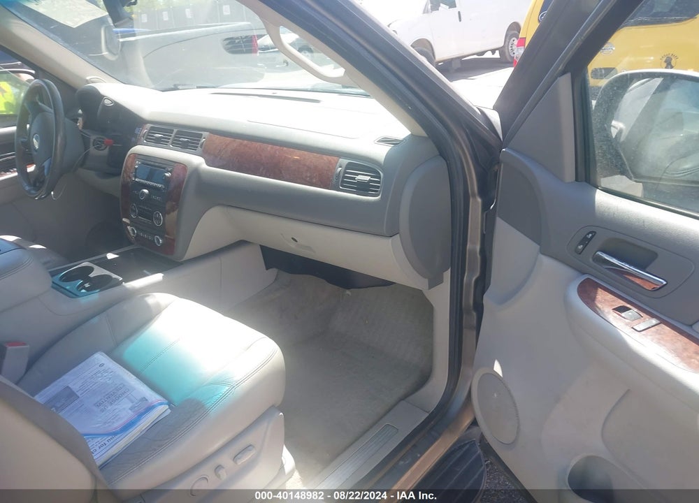 2007 CHEVROLET SUBURBAN 1500 LT VIN: 3GNFK16367G229212