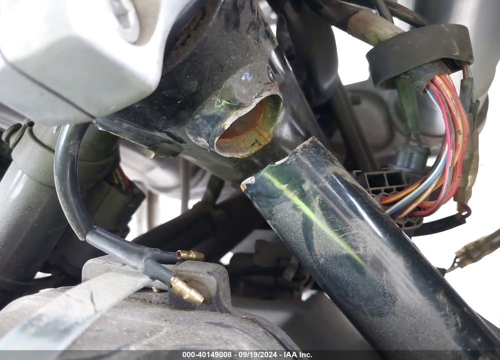 2004 DUCATI MULTISTRADA VIN: ZDM1VABP84B003054