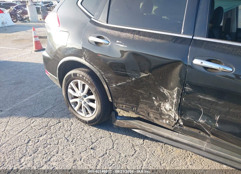 2017 NISSAN ROGUE VIN: JN8AT2MT7HW382116
