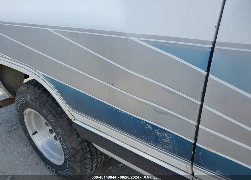1989 DODGE RAMCHARGER AD-100 VIN: 3B4GE17Y6KM944979