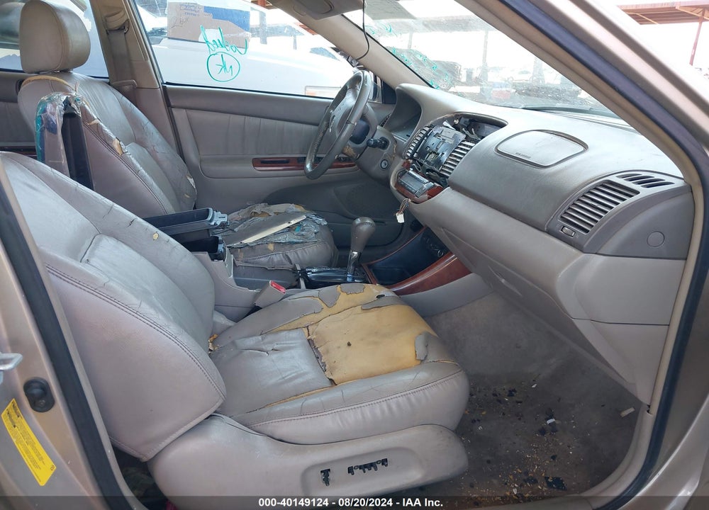 2002 TOYOTA CAMRY XLE V6 VIN: 4T1BF30K32U008966