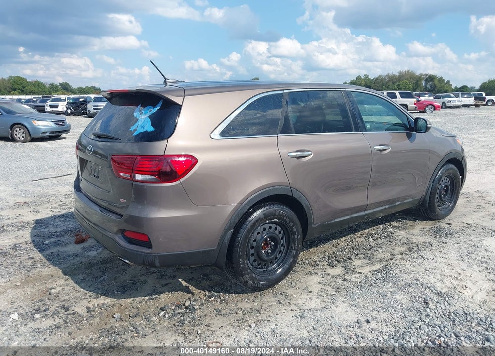 2019 KIA SORENTO 2.4L LX VIN: 5XYPG4A35KG566484