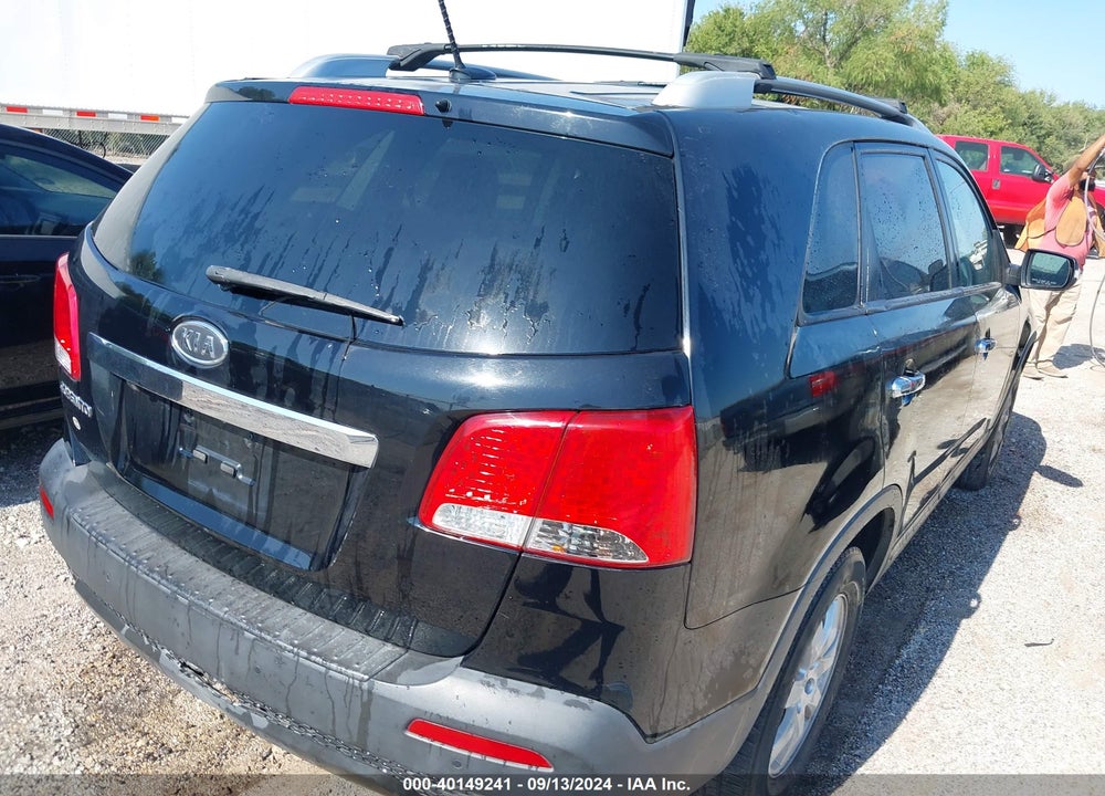 2012 KIA SORENTO LX VIN: 5XYKT4A61CG226136