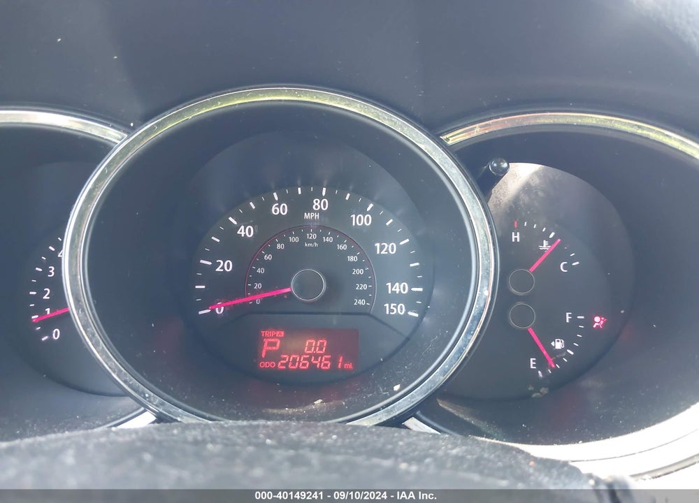 2012 KIA SORENTO LX VIN: 5XYKT4A61CG226136