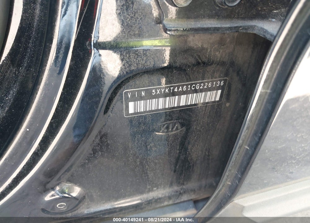 2012 KIA SORENTO LX VIN: 5XYKT4A61CG226136