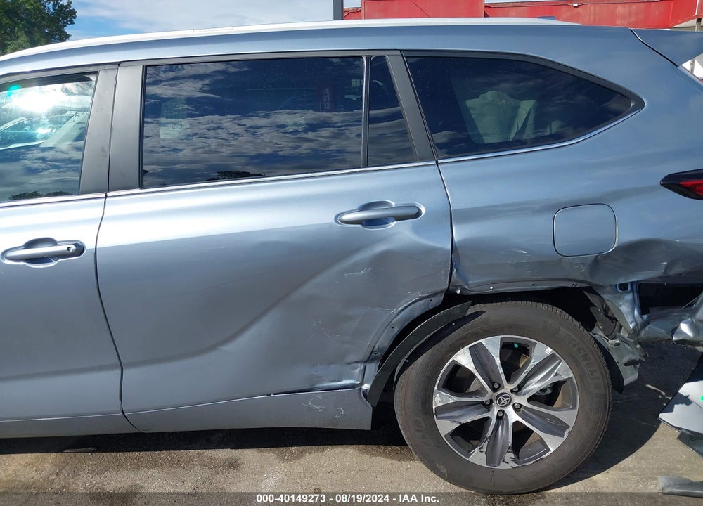 2023 TOYOTA HIGHLANDER XLE VIN: 5TDKDRAH9PS026691