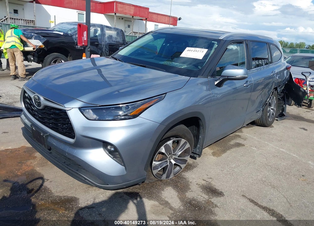 2023 TOYOTA HIGHLANDER XLE VIN: 5TDKDRAH9PS026691
