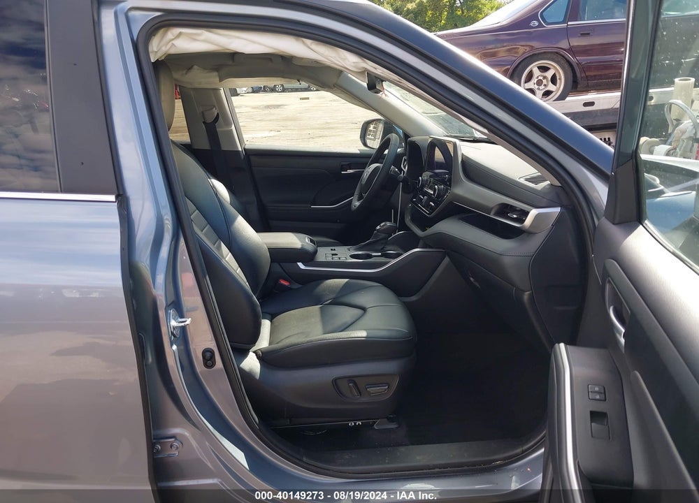 2023 TOYOTA HIGHLANDER XLE VIN: 5TDKDRAH9PS026691
