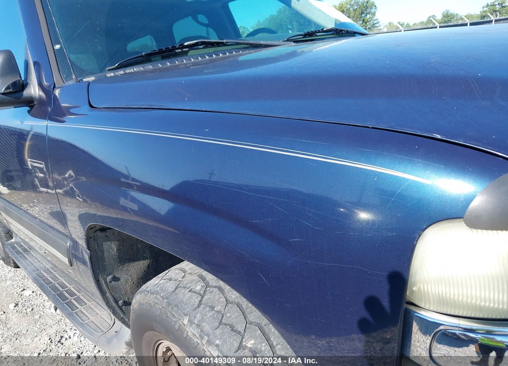 2005 CHEVROLET TAHOE VIN: 1GNEC13T75R132112
