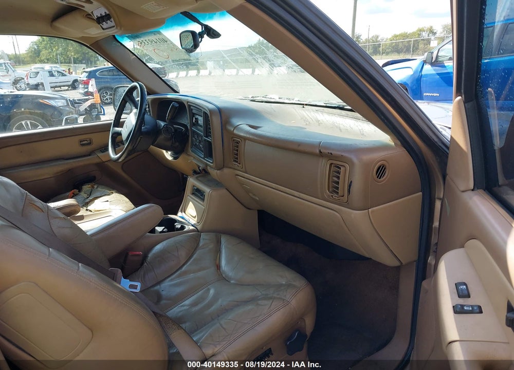 2000 GMC YUKON XL 1500 VIN: 3GKFK16T0YG141688