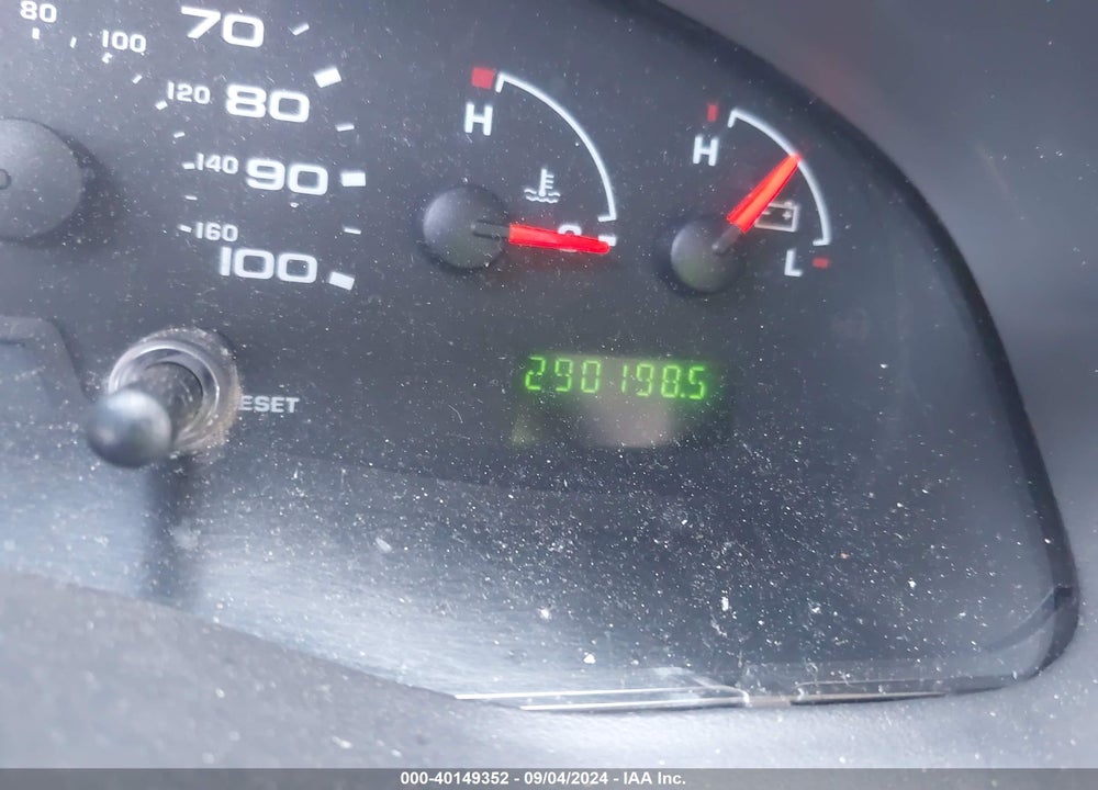 2005 FORD E-250 COMMERCIAL/RECREATIONAL VIN: 1FTNE24L25HA43951