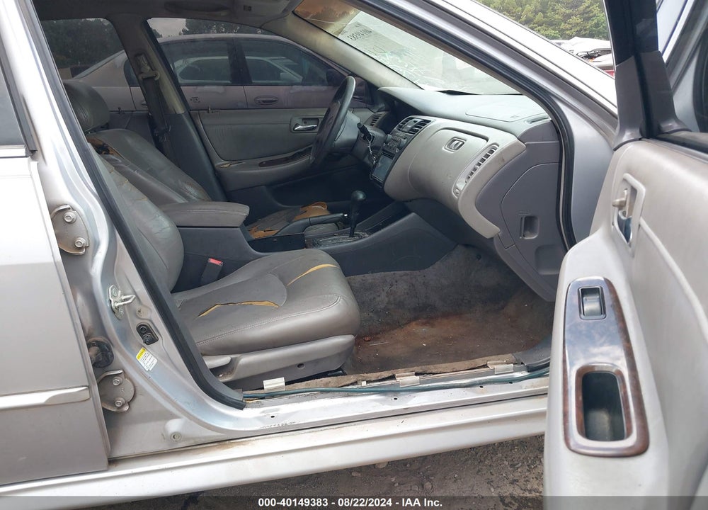 2001 HONDA ACCORD 2.3 EX VIN: 1HGCG56621A147595