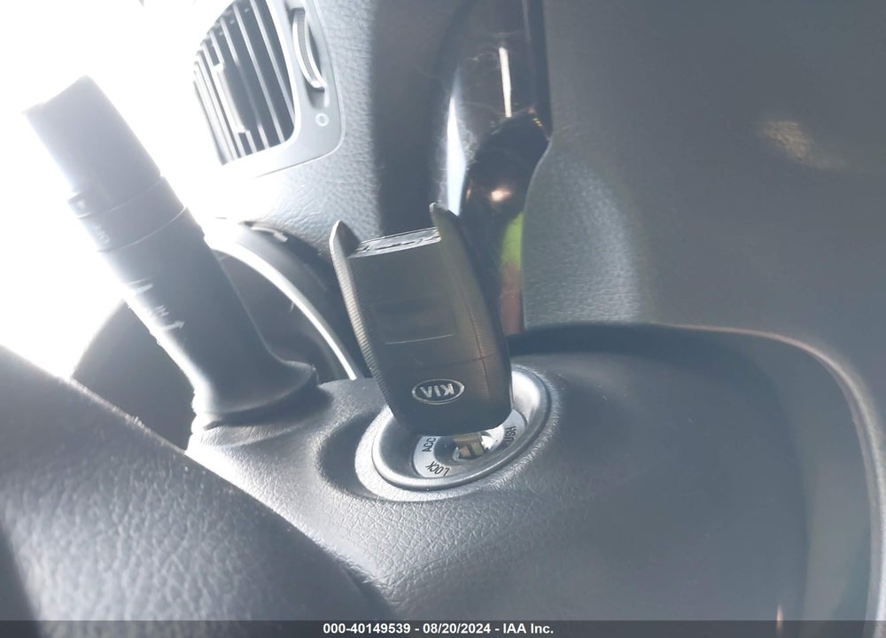 2014 KIA SORENTO LX VIN: 5XYKTCA6XEG527713