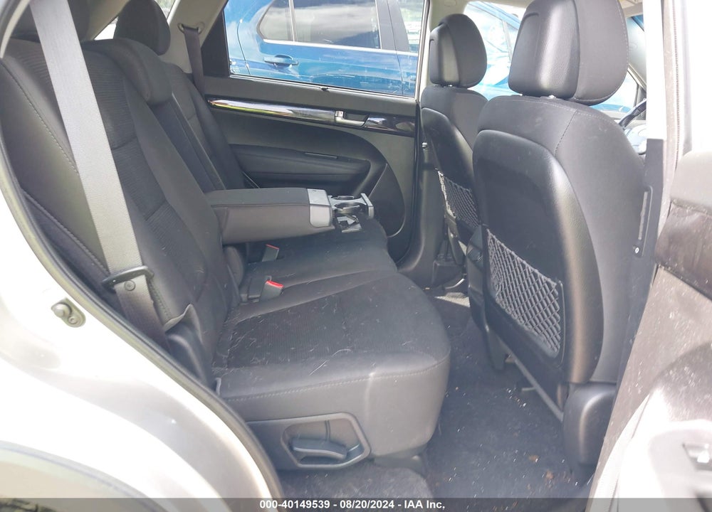 2014 KIA SORENTO LX VIN: 5XYKTCA6XEG527713
