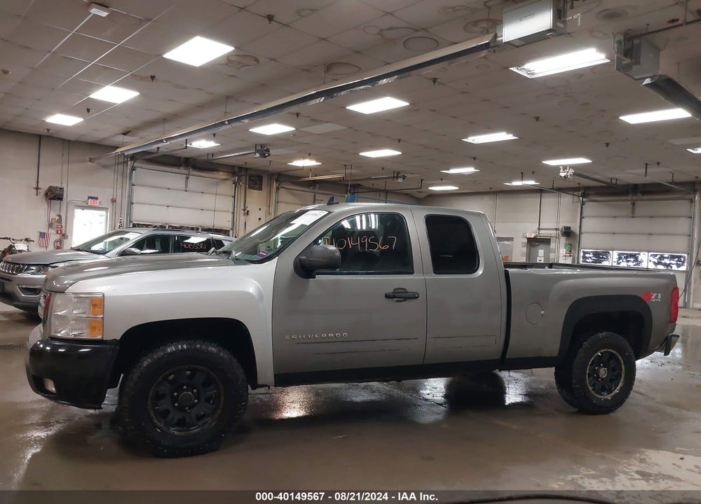 2009 CHEVROLET SILVERADO 1500 LT VIN: 1GCEK29059Z253466