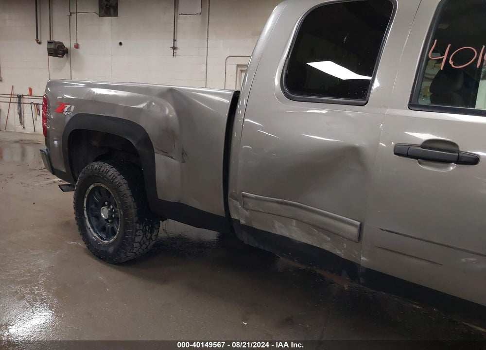 2009 CHEVROLET SILVERADO 1500 LT VIN: 1GCEK29059Z253466