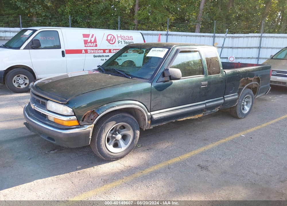 2002 CHEVROLET S-10 LS VIN: 1GCCS19W728186970