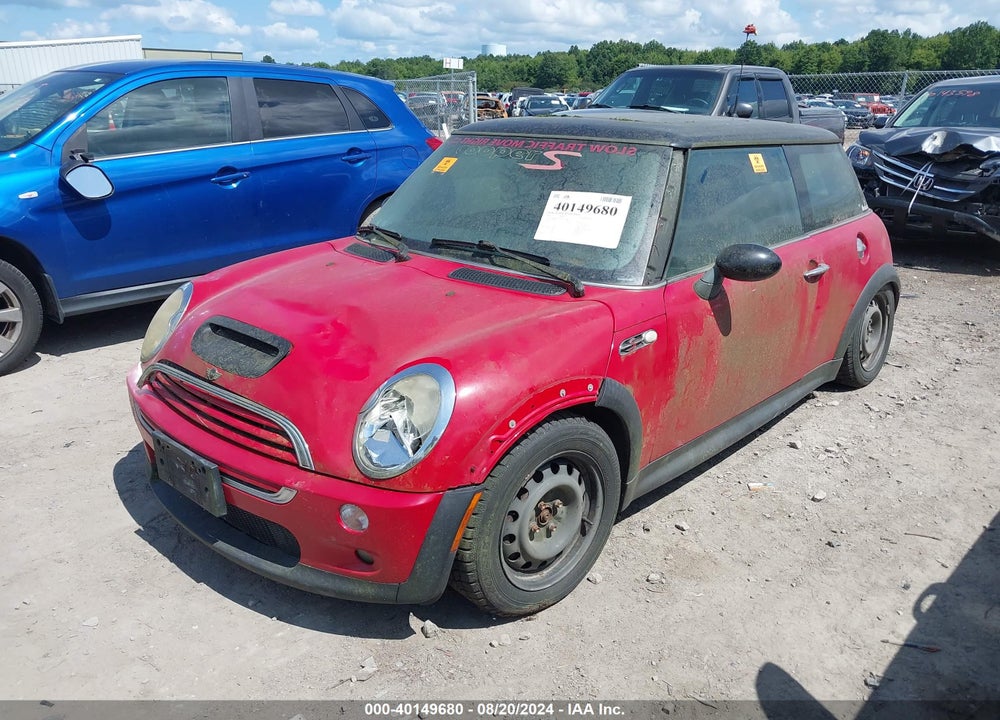 2004 MINI COOPER S VIN: WMWRE334X4TD75388