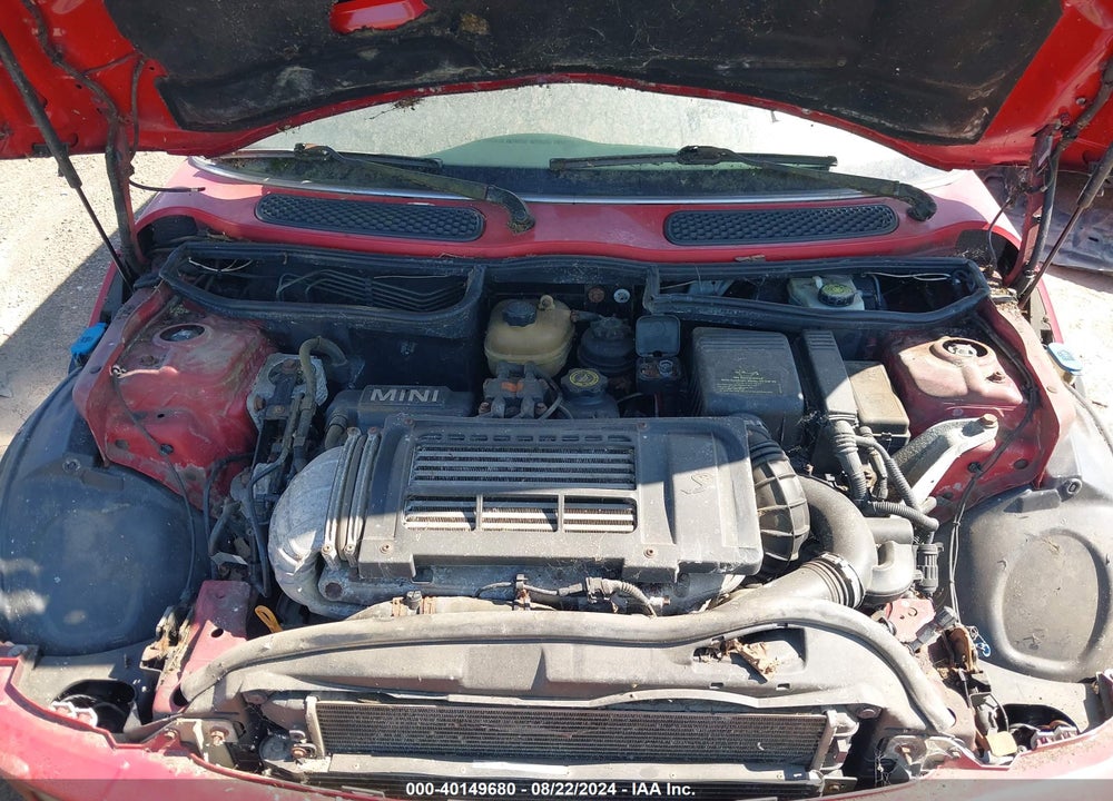 2004 MINI COOPER S VIN: WMWRE334X4TD75388