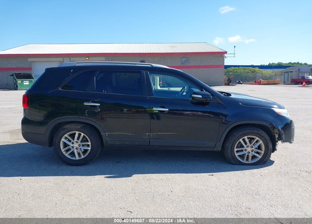 2014 KIA SORENTO LX VIN: 5XYKT3A60EG503842