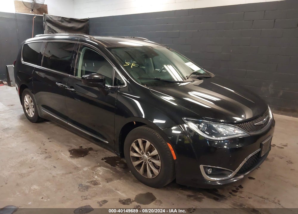 2019 CHRYSLER PACIFICA TOURING L VIN: 2C4RC1BG1KR604454