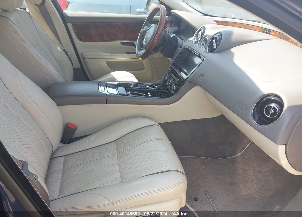 2015 JAGUAR XJ XJL PORTFOLIO VIN: SAJWA2GZ7F8V85727