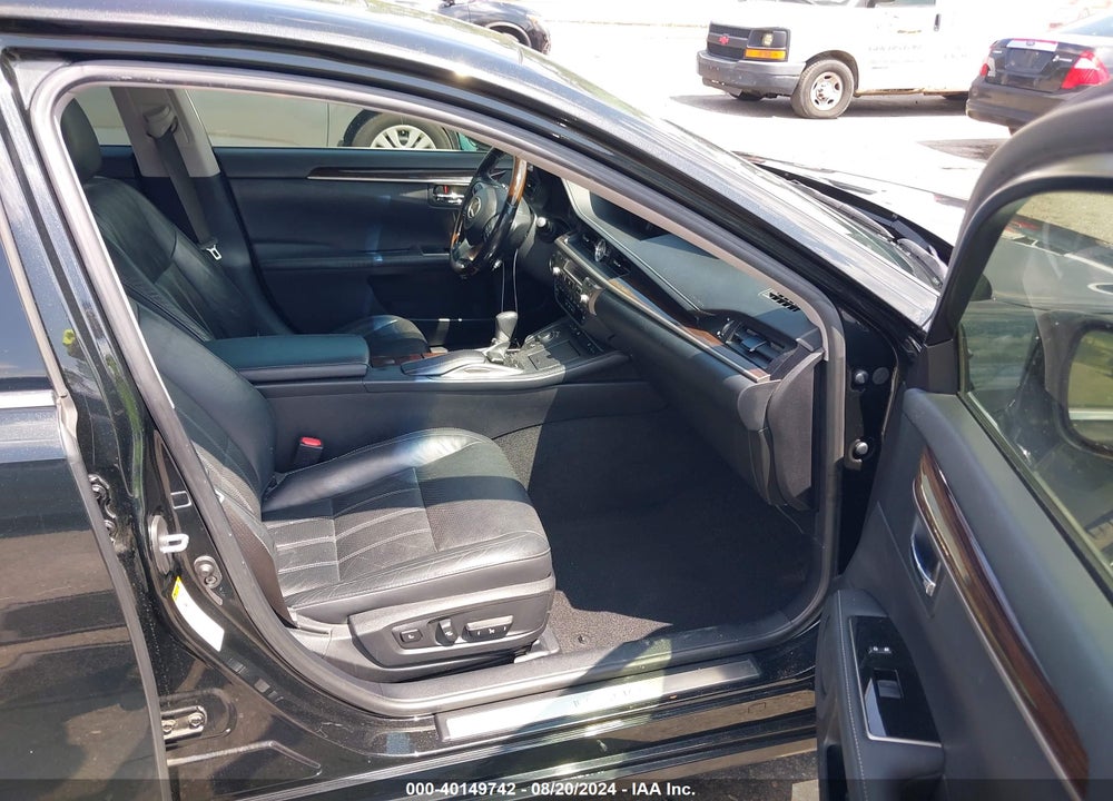 2016 LEXUS ES 350 VIN: JTHBK1GG2G2215999