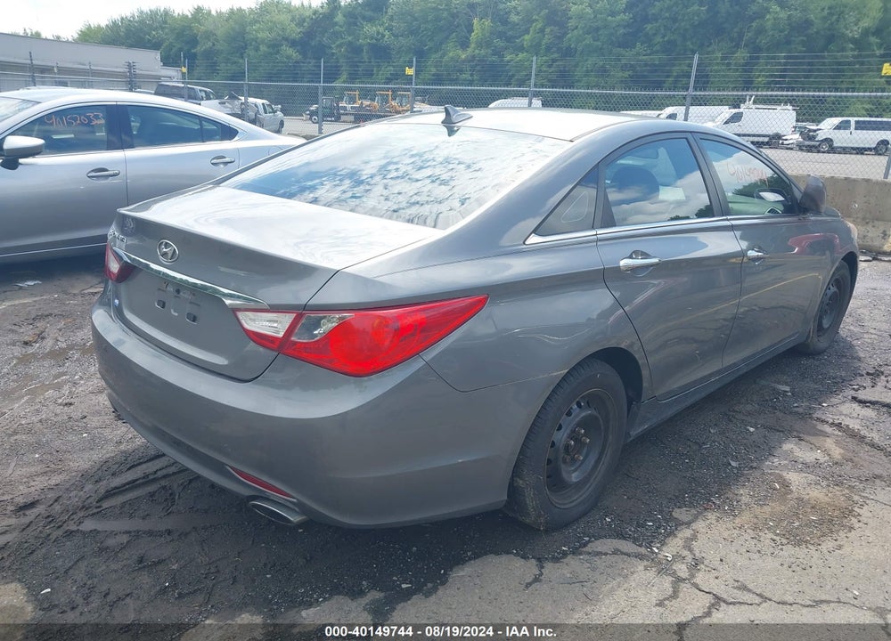 2011 HYUNDAI SONATA SE VIN: 5NPEC4AC2BH095521