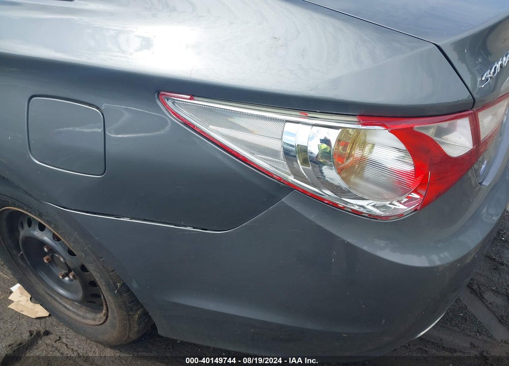 2011 HYUNDAI SONATA SE VIN: 5NPEC4AC2BH095521