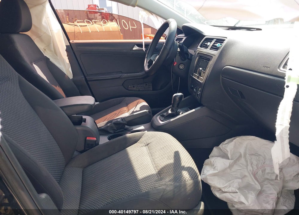 2014 VOLKSWAGEN JETTA 2.0L S VIN: 3VW2K7AJ8EM234326