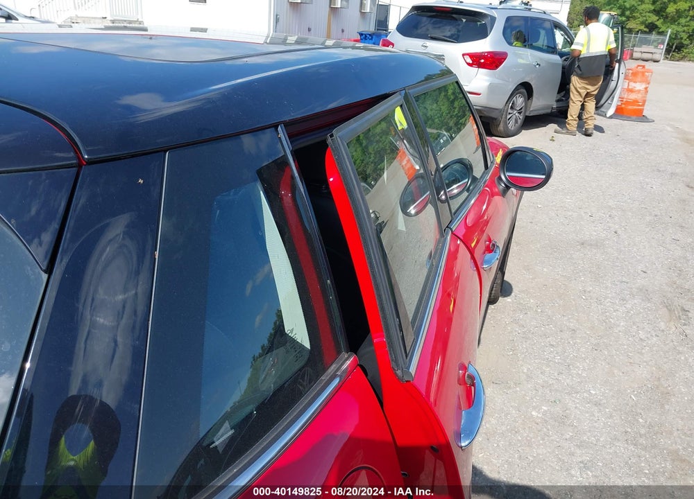 2021 MINI HARDTOP COOPER VIN: WMWXU7C06M2N97489
