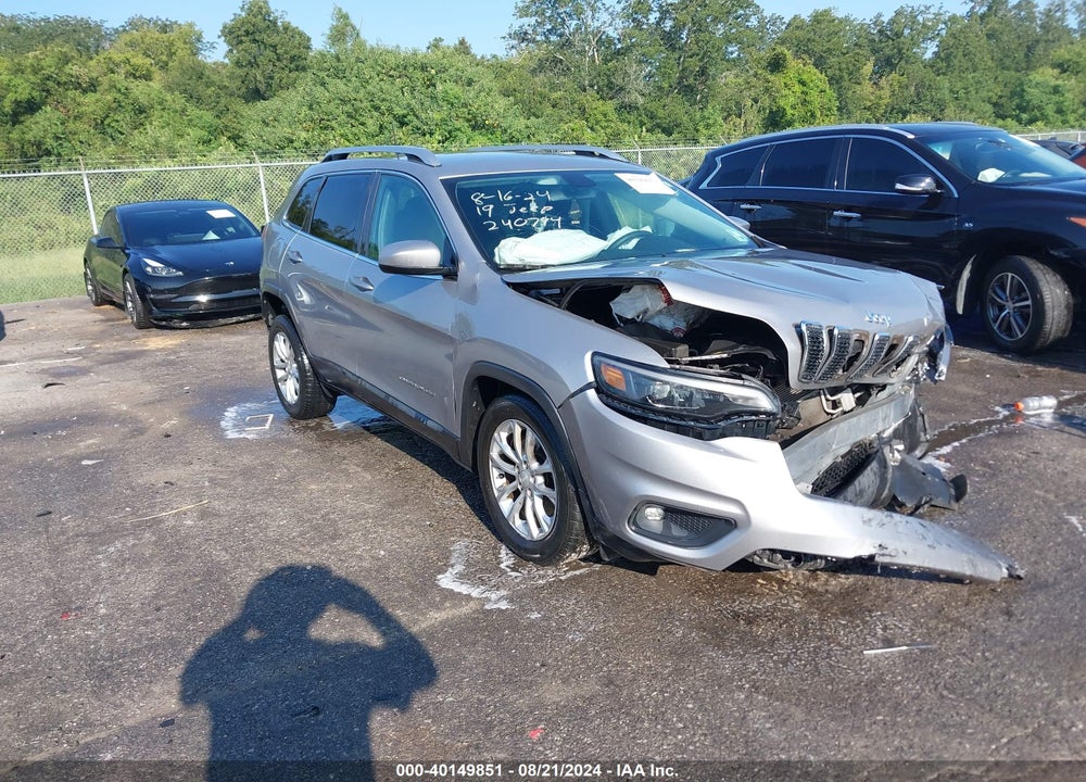 2019 JEEP CHEROKEE LATITUDE FWD VIN: 1C4PJLCB3KD240794
