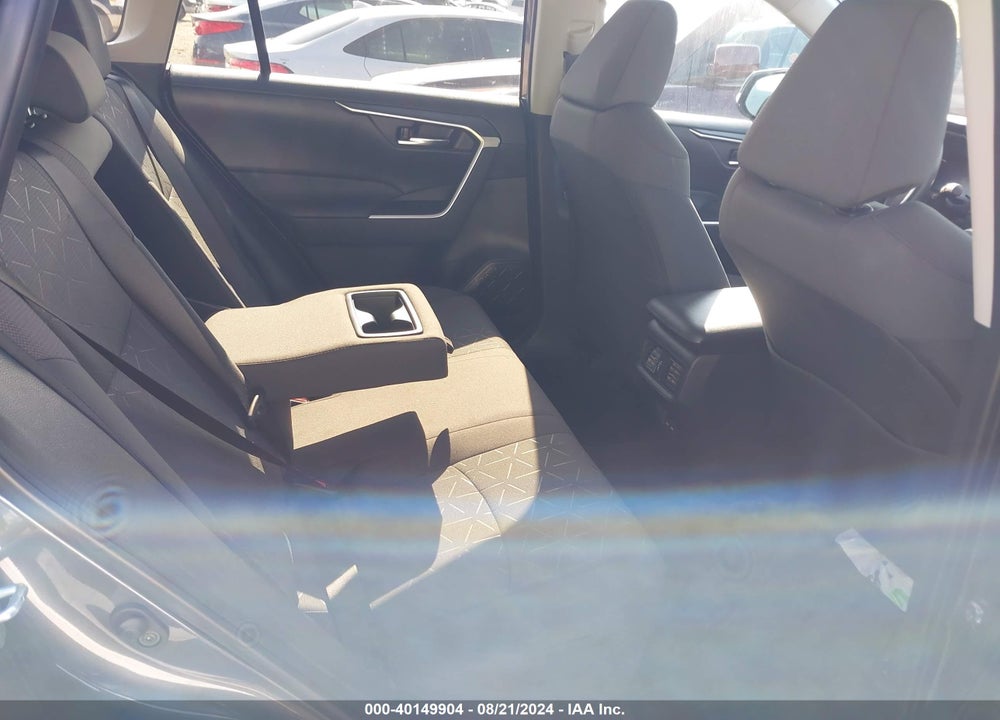 2024 TOYOTA RAV4 XLE VIN: 2T3W1RFV1RW323304
