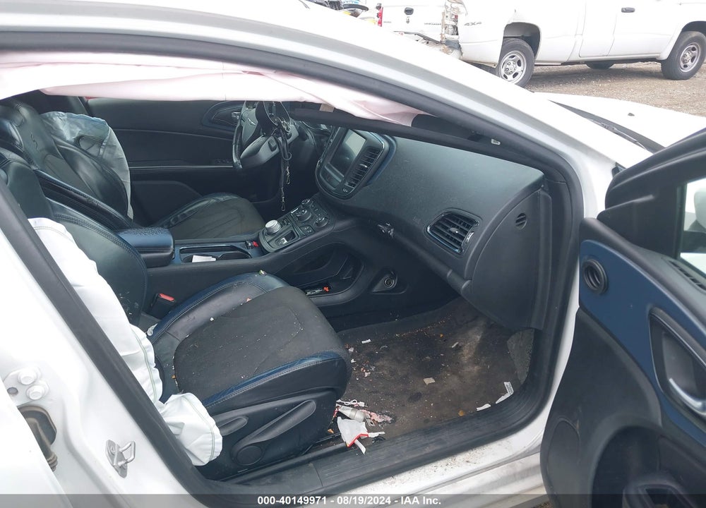 2015 CHRYSLER 200 S VIN: 1C3CCCBB2FN626573