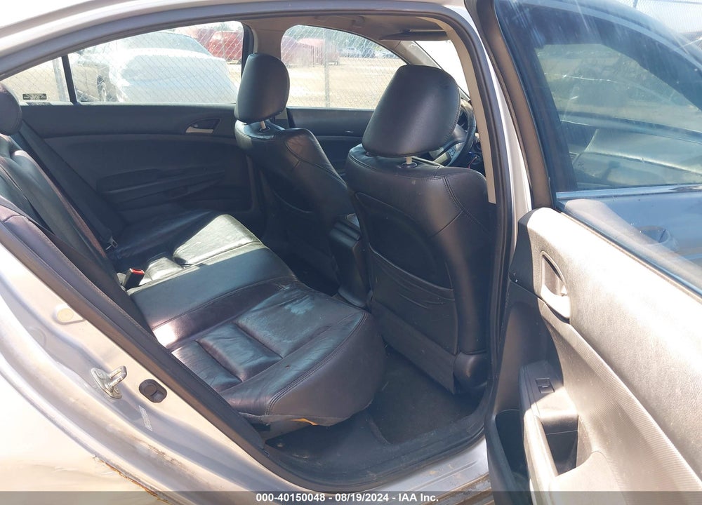 2011 HONDA ACCORD 2.4 SE VIN: 1HGCP2F65BA116101