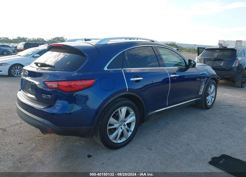 2015 INFINITI QX70 VIN: JN8CS1MU9FM380939