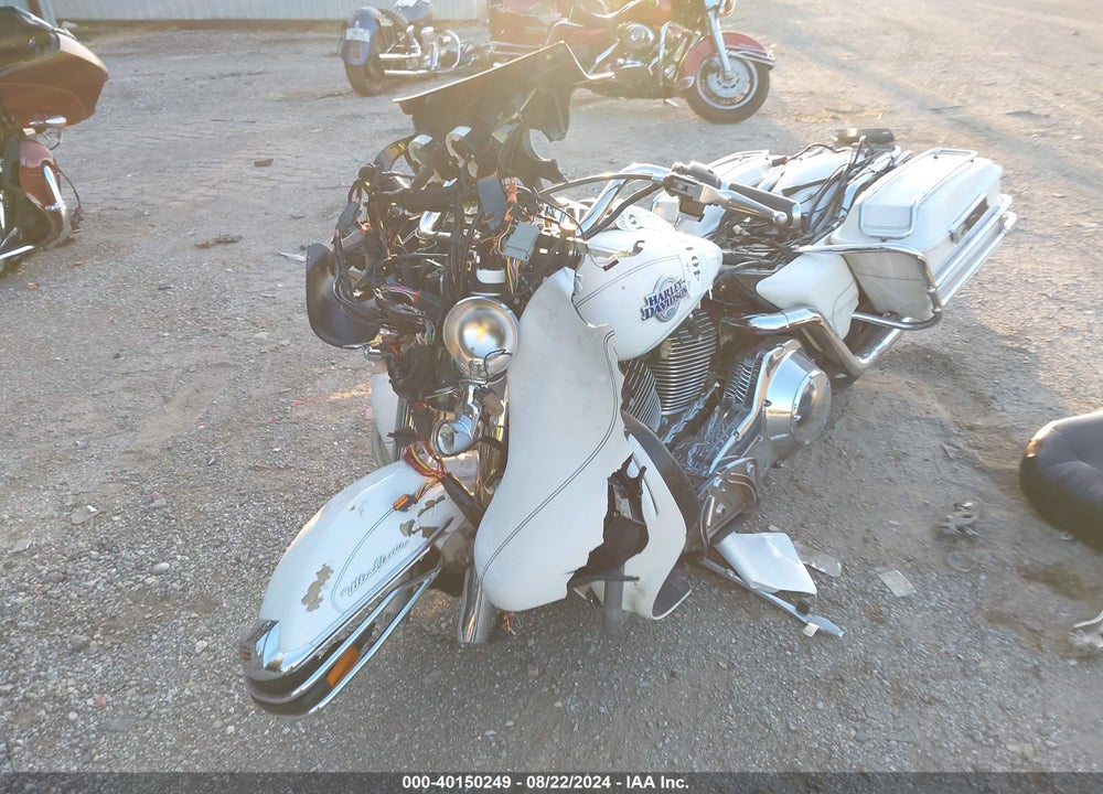 2006 HARLEY-DAVIDSON FLHTCUI VIN: 1HD1FCW1X6Y604930