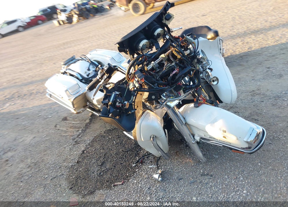 2006 HARLEY-DAVIDSON FLHTCUI VIN: 1HD1FCW1X6Y604930