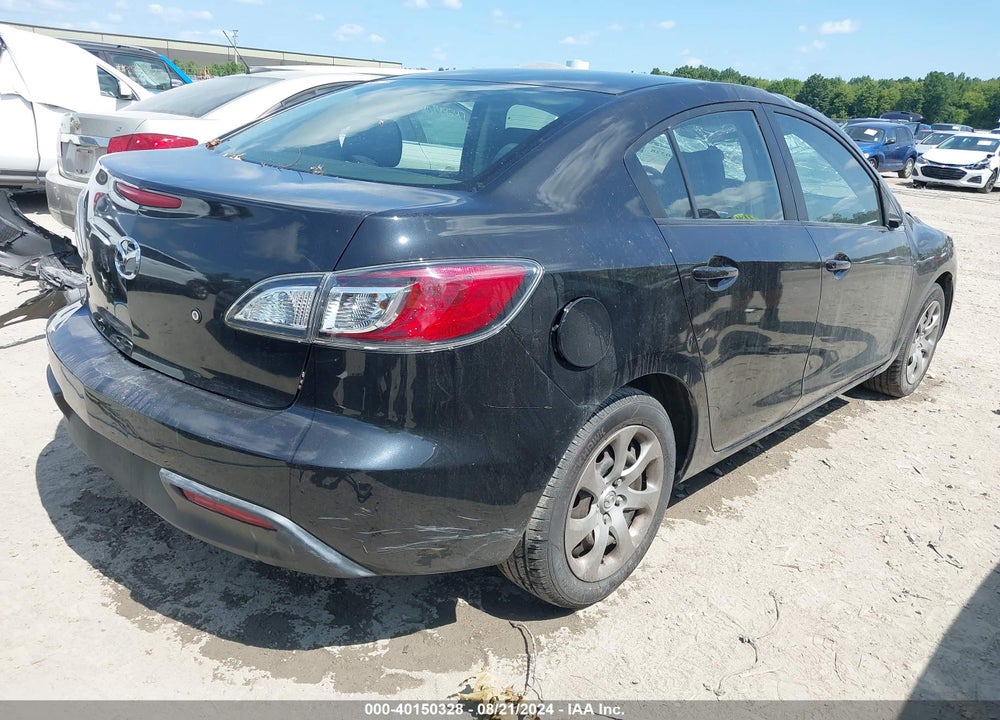 2011 MAZDA 3 I SPORT VIN: JM1BL1UG4B1458425