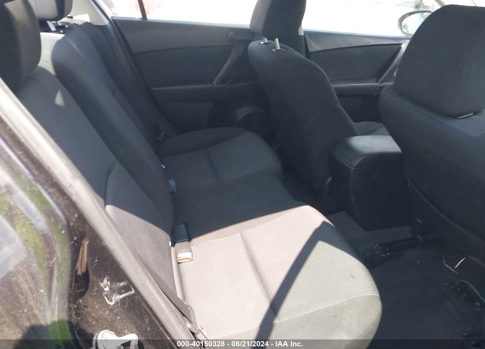 2011 MAZDA 3 I SPORT VIN: JM1BL1UG4B1458425