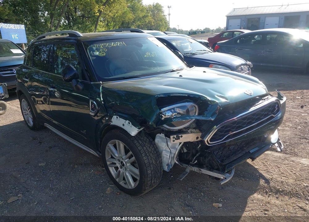 2018 MINI COUNTRYMAN COOPER S VIN: WMZYT5C3XJ3E61626