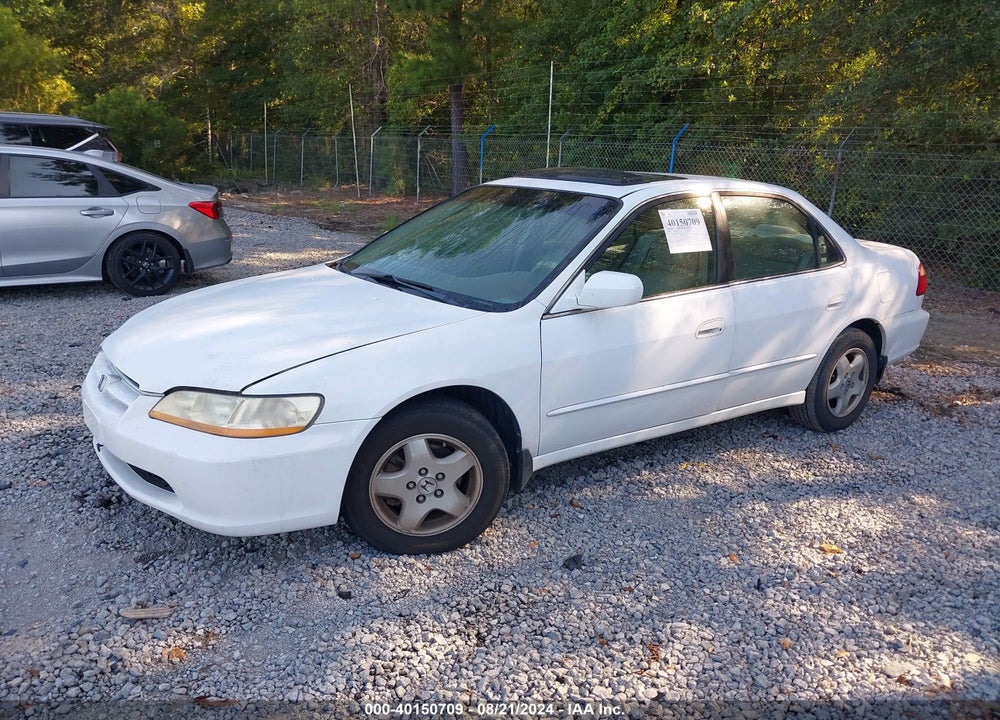 2000 HONDA ACCORD 3.0 EX VIN: 1HGCG1650YA090386
