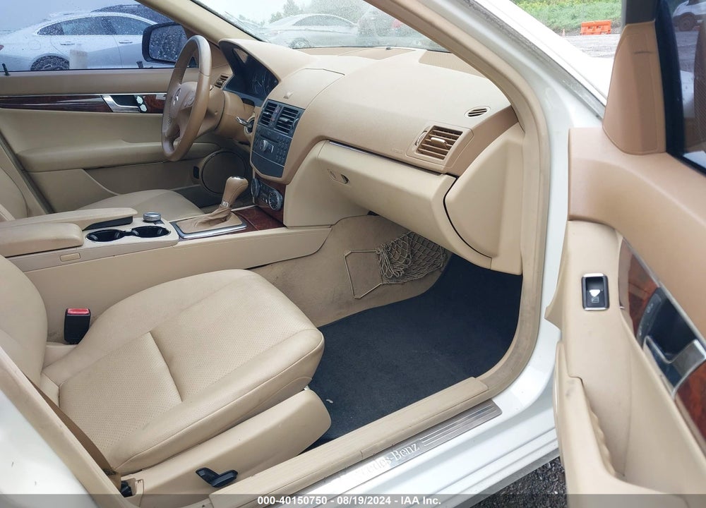 2008 MERCEDES-BENZ C 300 LUXURY 4MATIC/SPORT 4MATIC VIN: WDDGF81X68F120732