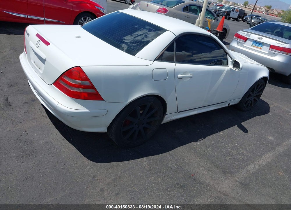 2001 MERCEDES-BENZ SLK 320 VIN: WDBKK65F61F190452
